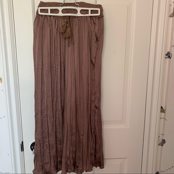 Anthropologie pleated wide culotte - Picture 3 of 5